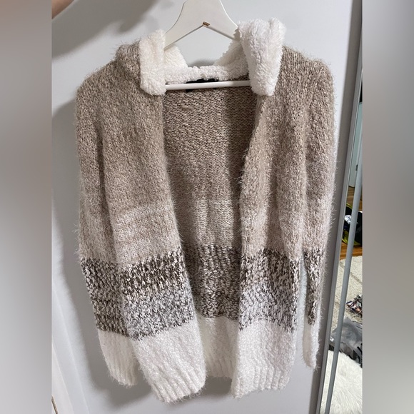 Women’s Cardigan - Picture 1 of 2